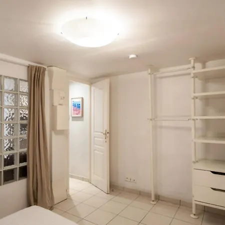 Daire Cosy 32M- In The Historical Centrenear Beach Nice
